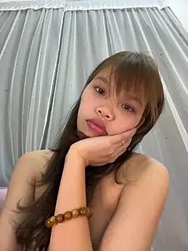 Snapshot of say-hi2 chatting on 12-16-25, 06:35 say-hi2 online show from 12-16-25, 06:35