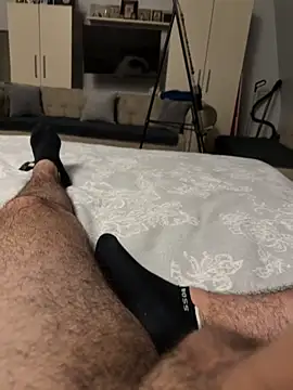 Snapshot of zukammm chatting on 12-17-25, 02:12 zukammm online show from 12-17-25, 02:12