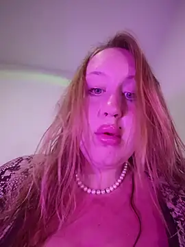 ElonaFox online show from 03-03-26, 01:06