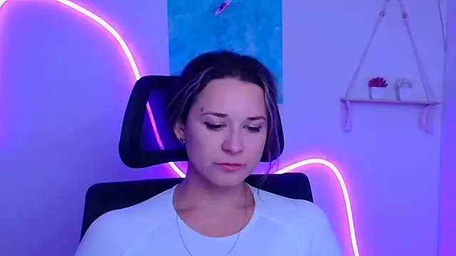 Melodie Aster online show from 12-21-25, 12:12