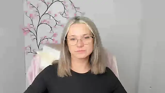 Melodie Aster online show from 01-11-26, 06:57