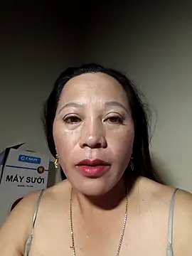 Snapshot of Y-eahi chatting on 12-03-25, 04:38 Y-eahi online show from 12-03-25, 04:38