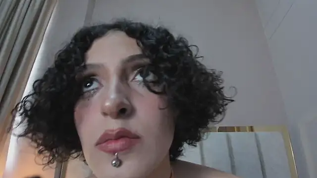 LyraVendrell online show from 04-30-26, 07:53