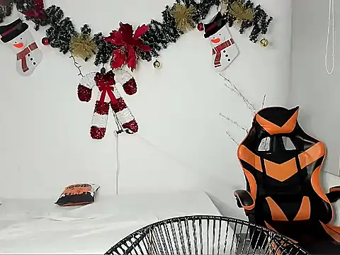 Snapshot of alex_balck chatting on 12-05-25, 10:35 alex balck online show from 12-05-25, 10:35