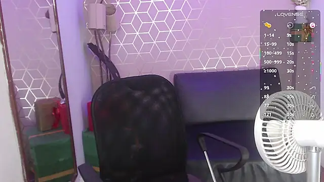 Snapshot of Mia_Rivers_ chatting on 12-16-25, 09:53 Mia Rivers online show from 12-16-25, 09:53