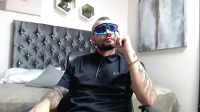 lucky smith1 online show from 12-17-25, 05:08