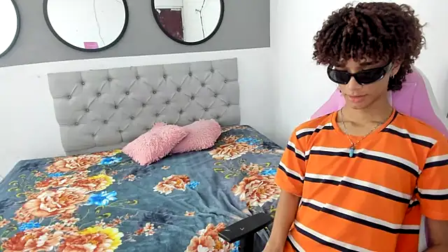 Jessica laan online show from 12-05-25, 08:49