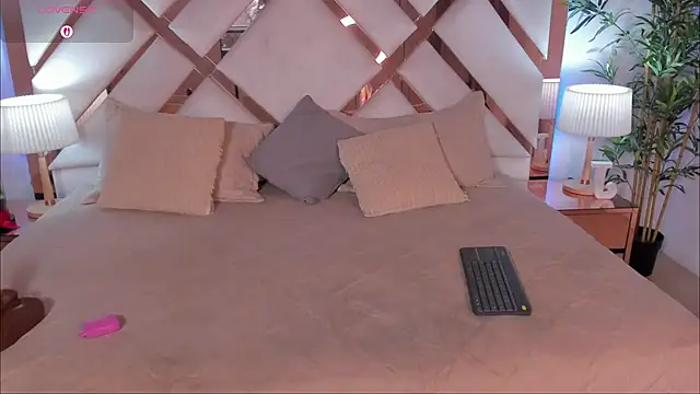 jessicastonne1 online show from 03-09-26, 11:42