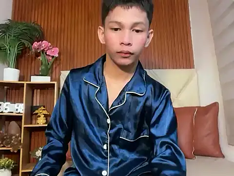 Snapshot of TheBoyAboveYou chatting on 02-23-26, 03:53 TheBoyAboveYou online show from 02-23-26, 03:53