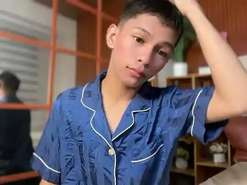 Snapshot of TheBoyAboveYou chatting on 02-26-26, 04:39 TheBoyAboveYou online show from 02-26-26, 04:39