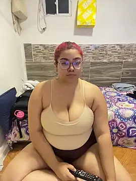 Snapshot of naty_col chatting on 02-17-26, 11:22 naty col online show from 02-17-26, 11:22