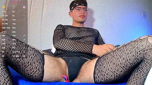 nicolatinboy online show from 05-06-26, 09:09
