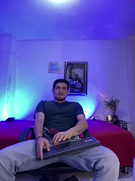 williamsmiiths16 online show from 04-05-26, 12:13