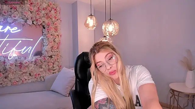 MadisonKane online show from 03-12-26, 11:16