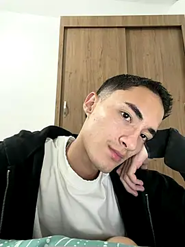 Snapshot of wal_jones chatting on 12-04-25, 04:44 wal jones online show from 12-04-25, 04:44