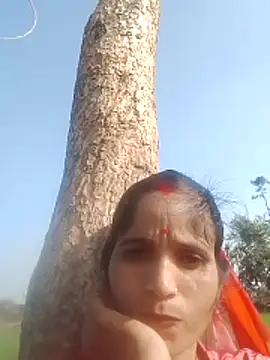 Snapshot of rashi_73 chatting on 12-15-25, 09:13 rashi 73 online show from 12-15-25, 09:13