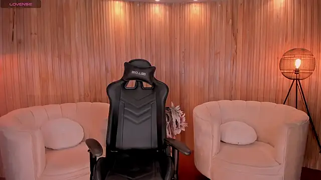 Snapshot of ChloeManson chatting on 03-06-25, 08:48 ChloeManson online show from 03-06-25, 08:48