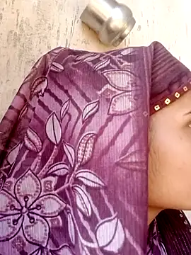 Snapshot of Neha637 chatting on 12-15-25, 09:02 Neha637 online show from 12-15-25, 09:02