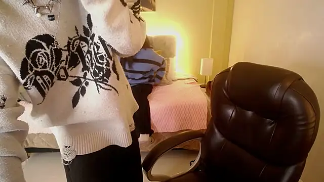 Eros Nyx  online show from 12-16-25, 03:33