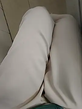 Baby-Linh online show from 04-27-26, 10:30