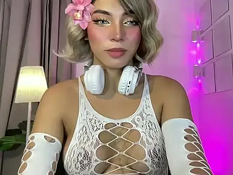 Soffywantsyou18 online show from 01-05-26, 06:44