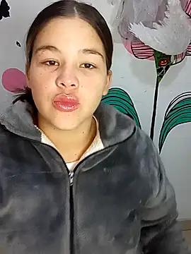 Snapshot of RosieCheeks- chatting on 12-05-25, 11:30 RosieCheeks- online show from 12-05-25, 11:30