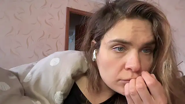 Snapshot of MALVINA0077 chatting on 02-08-26, 09:02 MALVINA0077 online show from 02-08-26, 09:02