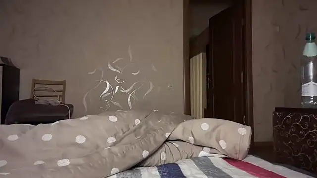 Snapshot of MALVINA0077 chatting on 02-15-26, 09:44 MALVINA0077 online show from 02-15-26, 09:44