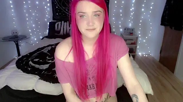 Snapshot of MaryMary_ chatting on 02-01-25, 01:44 MaryMary  online show from 02-01-25, 01:44