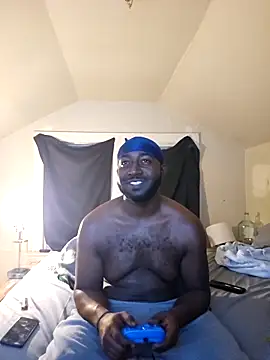 Snapshot of iLOVETRAY96 chatting on 12-18-25, 04:40 iLOVETRAY96 online show from 12-18-25, 04:40