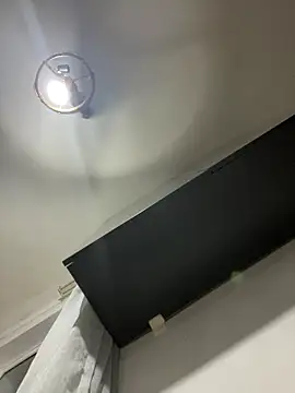 Snapshot of tesaa1212 chatting on 12-14-25, 05:51 tesaa1212 online show from 12-14-25, 05:51