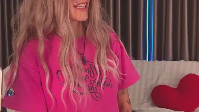 betty xoxoo online show from 04-25-26, 03:42