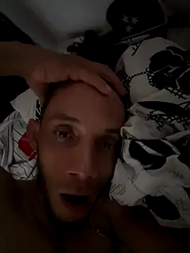 yisushotlarge online show from 12-14-25, 08:13