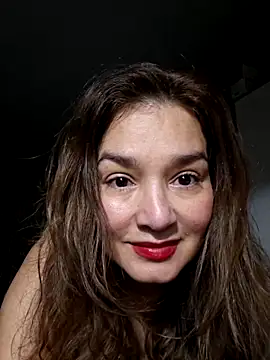 Snapshot of CheChy_ chatting on 12-15-25, 06:06 CheChy online show from 12-15-25, 06:06