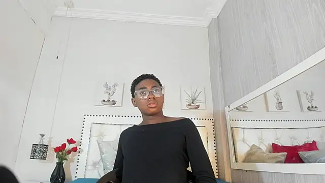 Snapshot of teylor_lovee chatting on 02-13-26, 08:54 teylor lovee online show from 02-13-26, 08:54