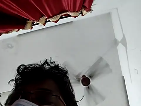 Snapshot of Big1Heart chatting on 12-05-25, 07:43 Big1Heart online show from 12-05-25, 07:43