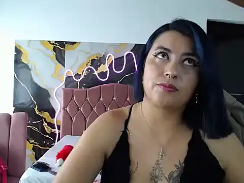 Snapshot of xxxEffy- chatting on 12-05-25, 07:32 xxxEffy- online show from 12-05-25, 07:32