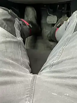 Snapshot of Davvidsm chatting on 02-09-26, 02:54 Davvidsm online show from 02-09-26, 02:54