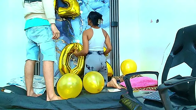 Valentina and sneider  online show from 01-06-26, 08:34