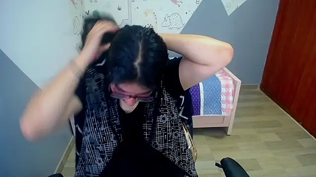 Snapshot of eva_smit_t chatting on 12-14-25, 02:39 eva smit t online show from 12-14-25, 02:39