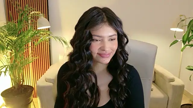 Snapshot of victoria___moon chatting on 05-28-26, 01:52 victoria moon online show from 05-28-26, 01:52