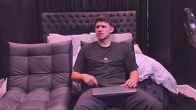 big  friends online show from 04-25-26, 07:55