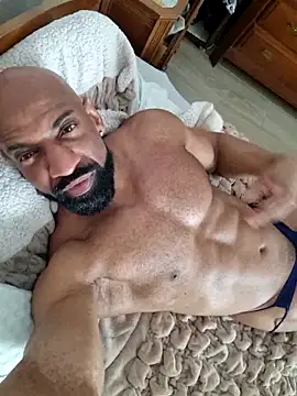 Snapshot of baddblake43 chatting on 03-10-26, 03:28 baddblake43 online show from 03-10-26, 03:28