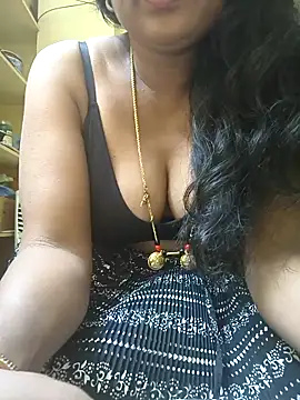 Snapshot of Preeti345 chatting on 12-15-25, 04:55 Preeti345 online show from 12-15-25, 04:55