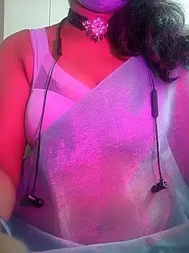 Snapshot of Preeti345 chatting on 07-07-26, 12:42 Preeti345 online show from 07-07-26, 12:42