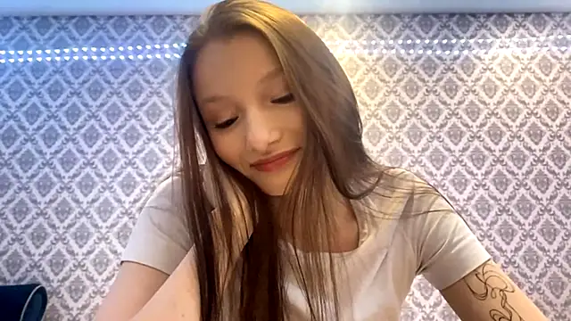 Snapshot of Cleonoth2o chatting on 12-05-25, 06:37 Cleonoth2o online show from 12-05-25, 06:37