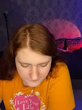 Snapshot of NicollVeys chatting on 12-05-25, 07:32 NicollVeys online show from 12-05-25, 07:32