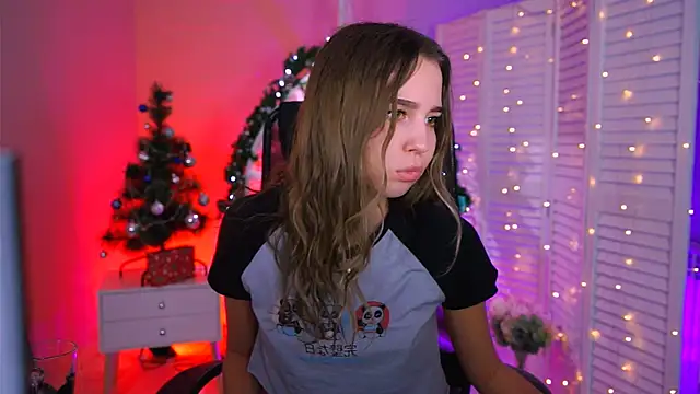 KimPorins online show from 12-20-25, 03:41