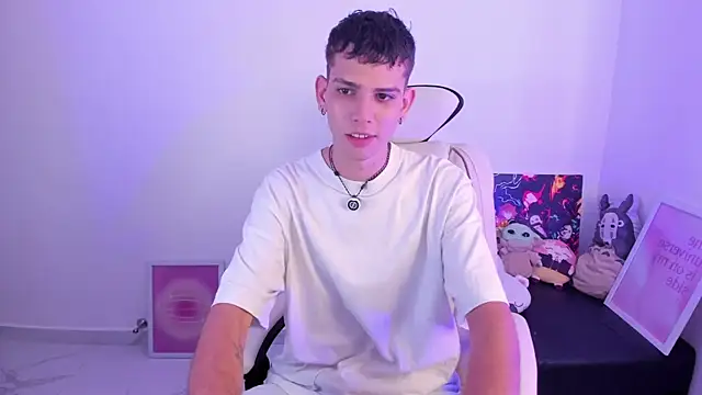 Snapshot of Jasson___ chatting on 12-14-25, 11:37 Jasson online show from 12-14-25, 11:37