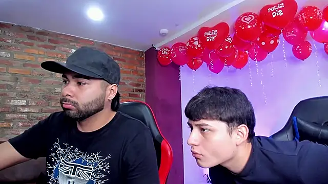 HotThreesoome online show from 02-20-26, 12:27